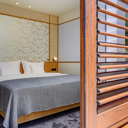 Crystalsea 1 Infinity Heatedpool In Hvar Hvar Town