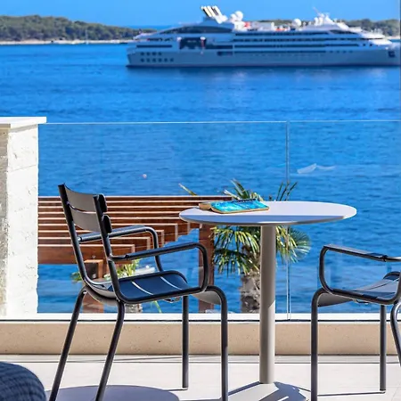 Crystalsea 1 Infinity Heatedpool In Hvar Villa *