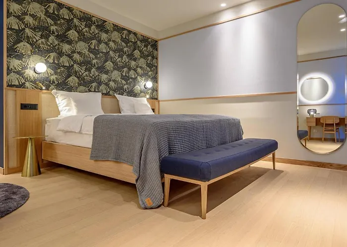 Crystalsea 1 Infinity Heatedpool In Hvar Χβαρ