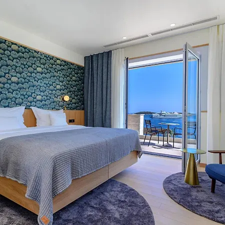 Crystalsea 1 Infinity Heatedpool In Hvar Villa *