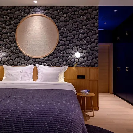 Crystalsea 1 Infinity Heatedpool In Hvar Villa *