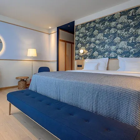 Crystalsea 1 Infinity Heatedpool In Hvar