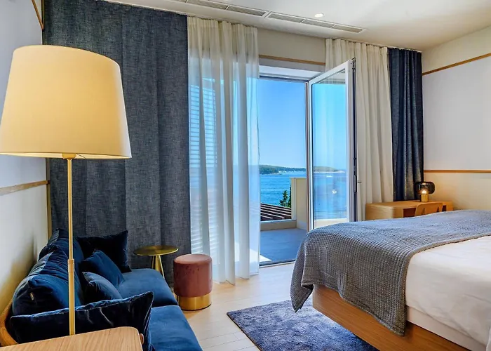 Crystalsea 1 Infinity Heatedpool In Hvar Hvar Town