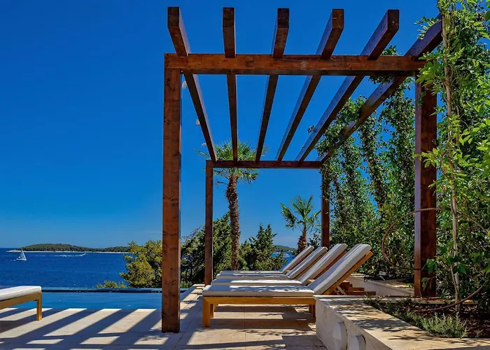 Villa Crystalsea 1 Infinity Heatedpool In Hvar